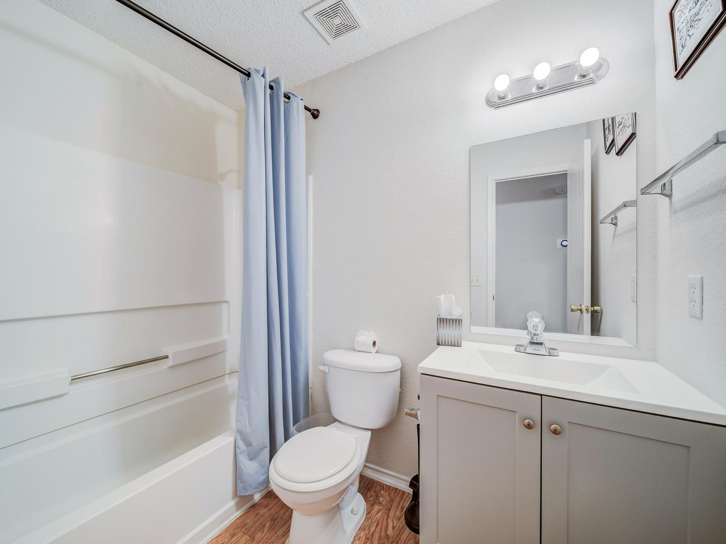Bathroom(s)