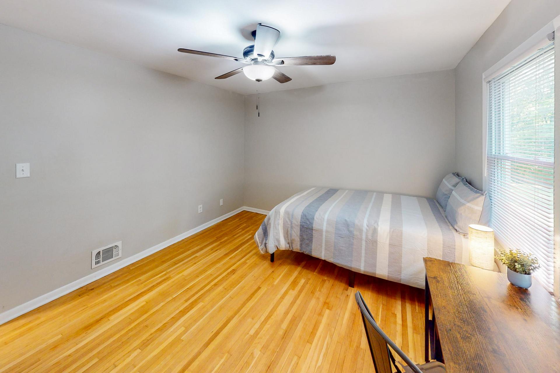 living_room, detected:window blind, ceiling fan