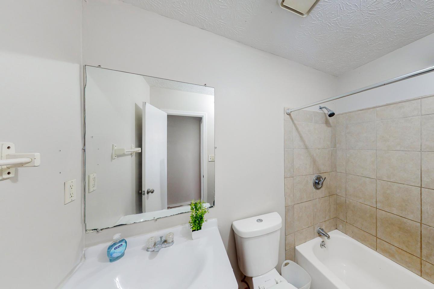 Bathroom(s)