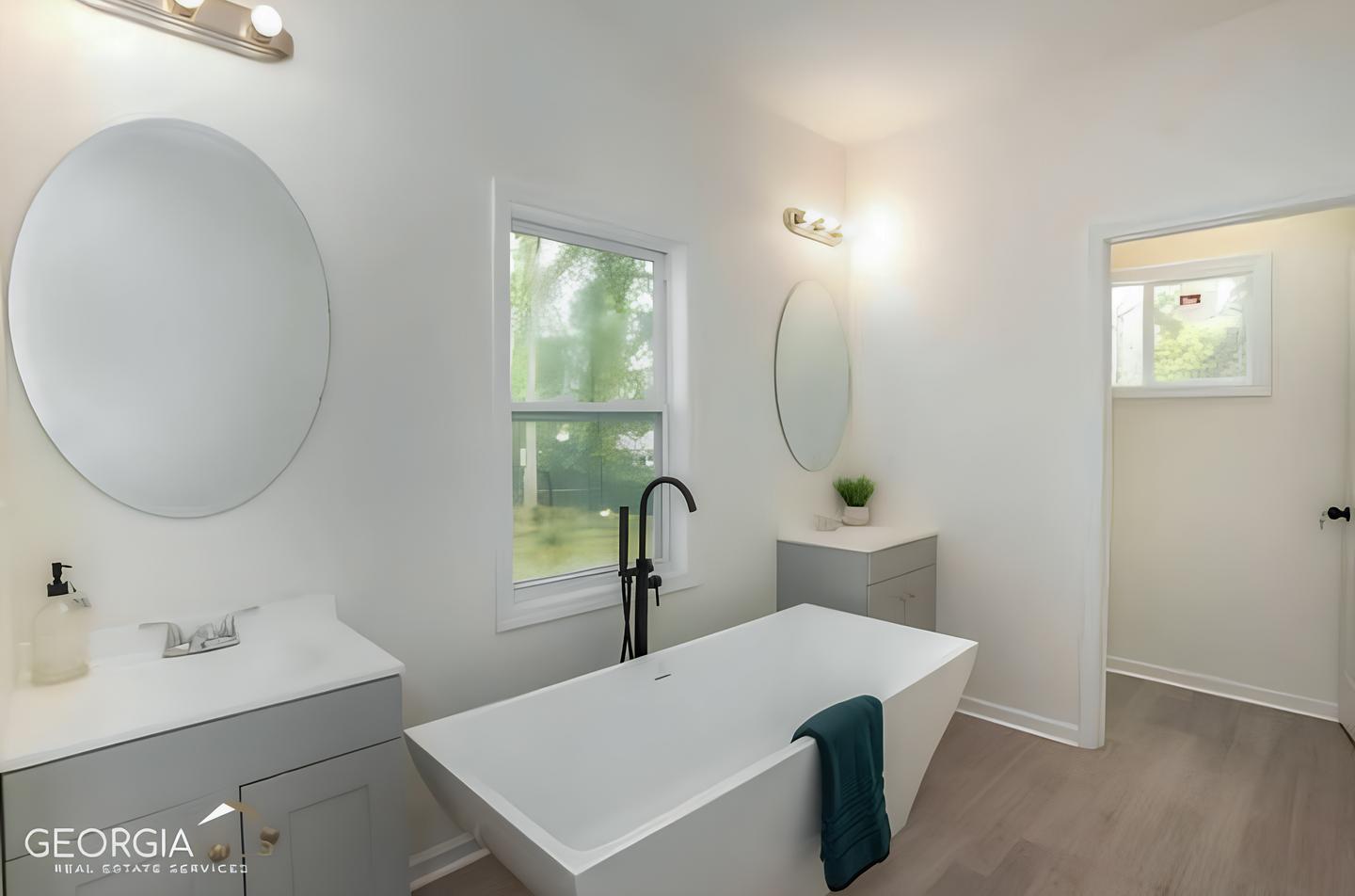 Bathroom(s)