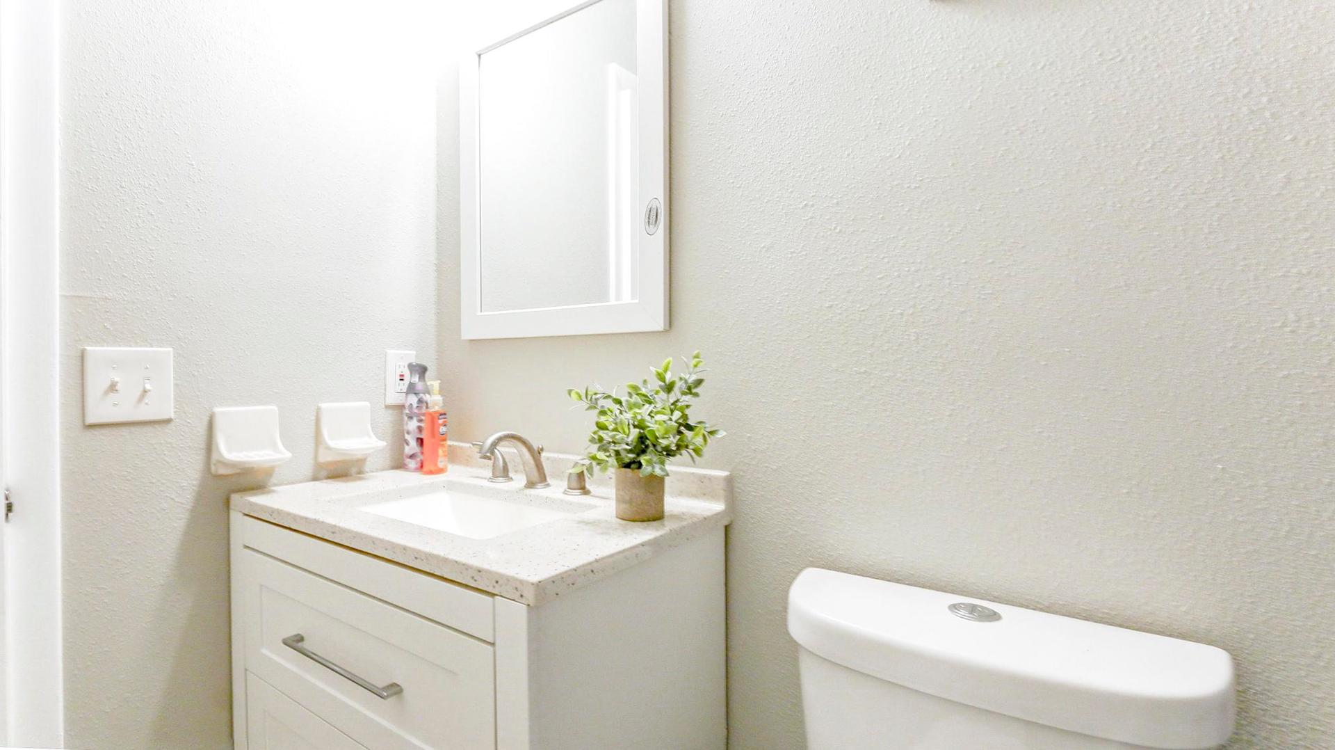 Bathroom(s)