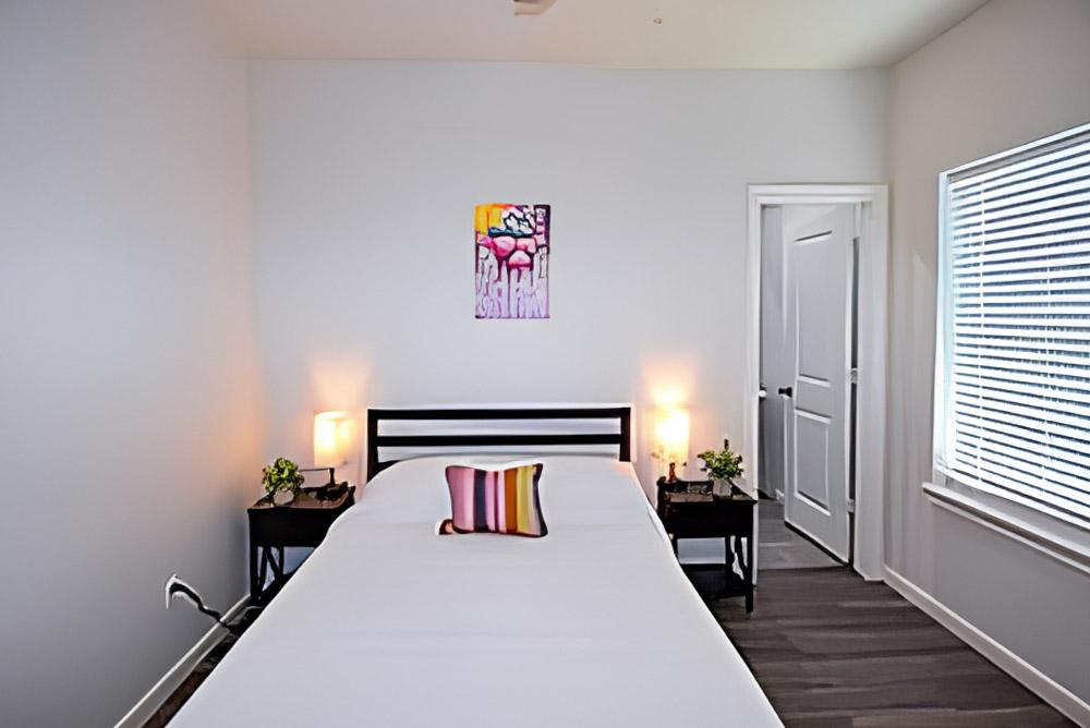 bedroom, detected:window blind