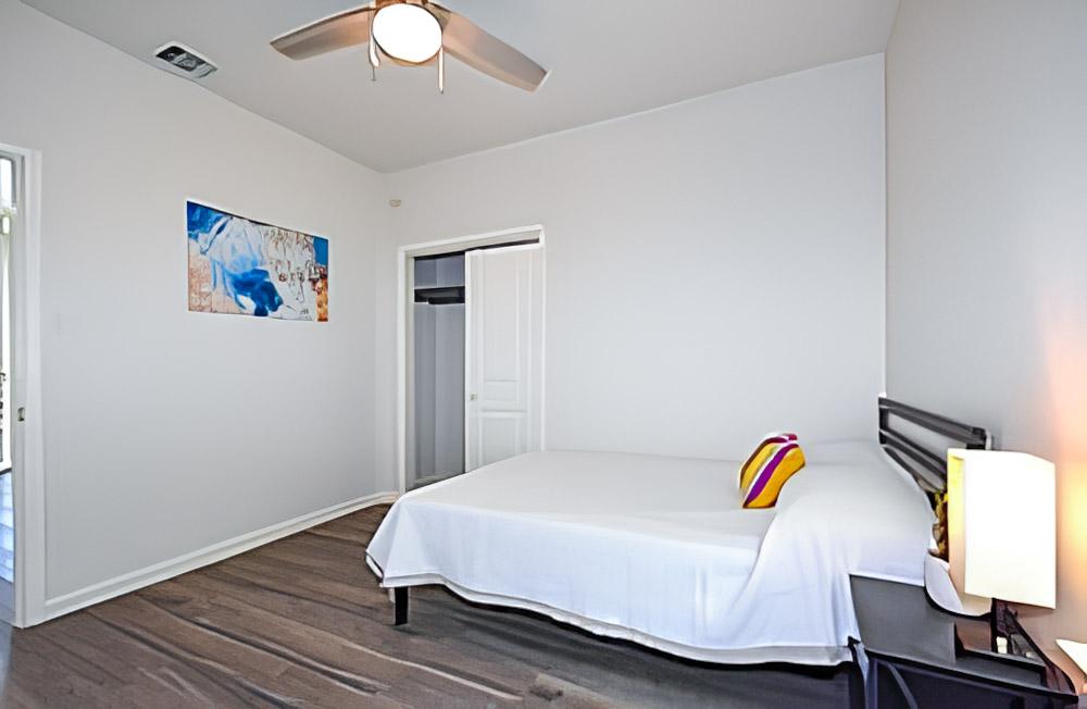 bedroom, detected:ceiling fan, bed