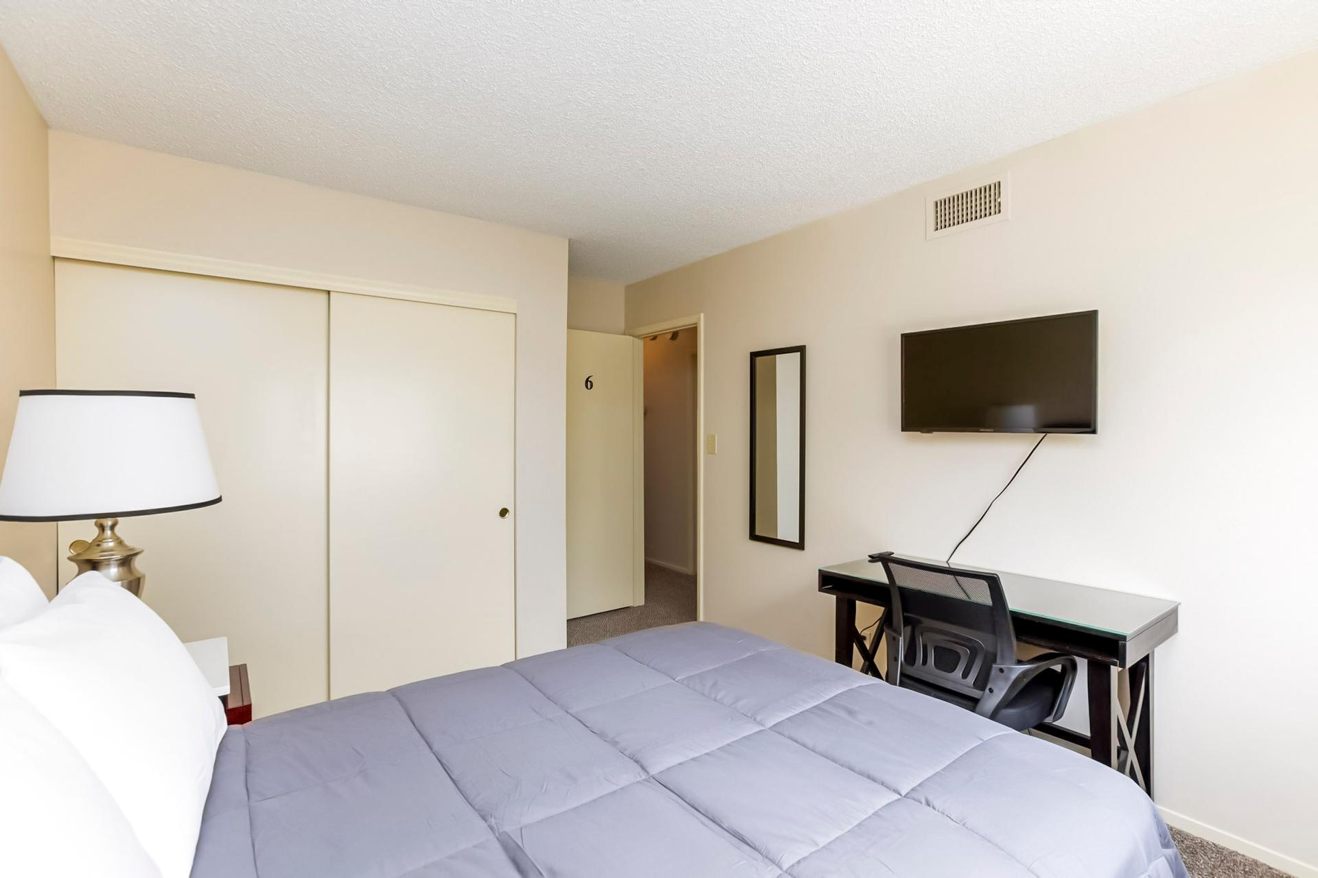 bedroom, detected:bed