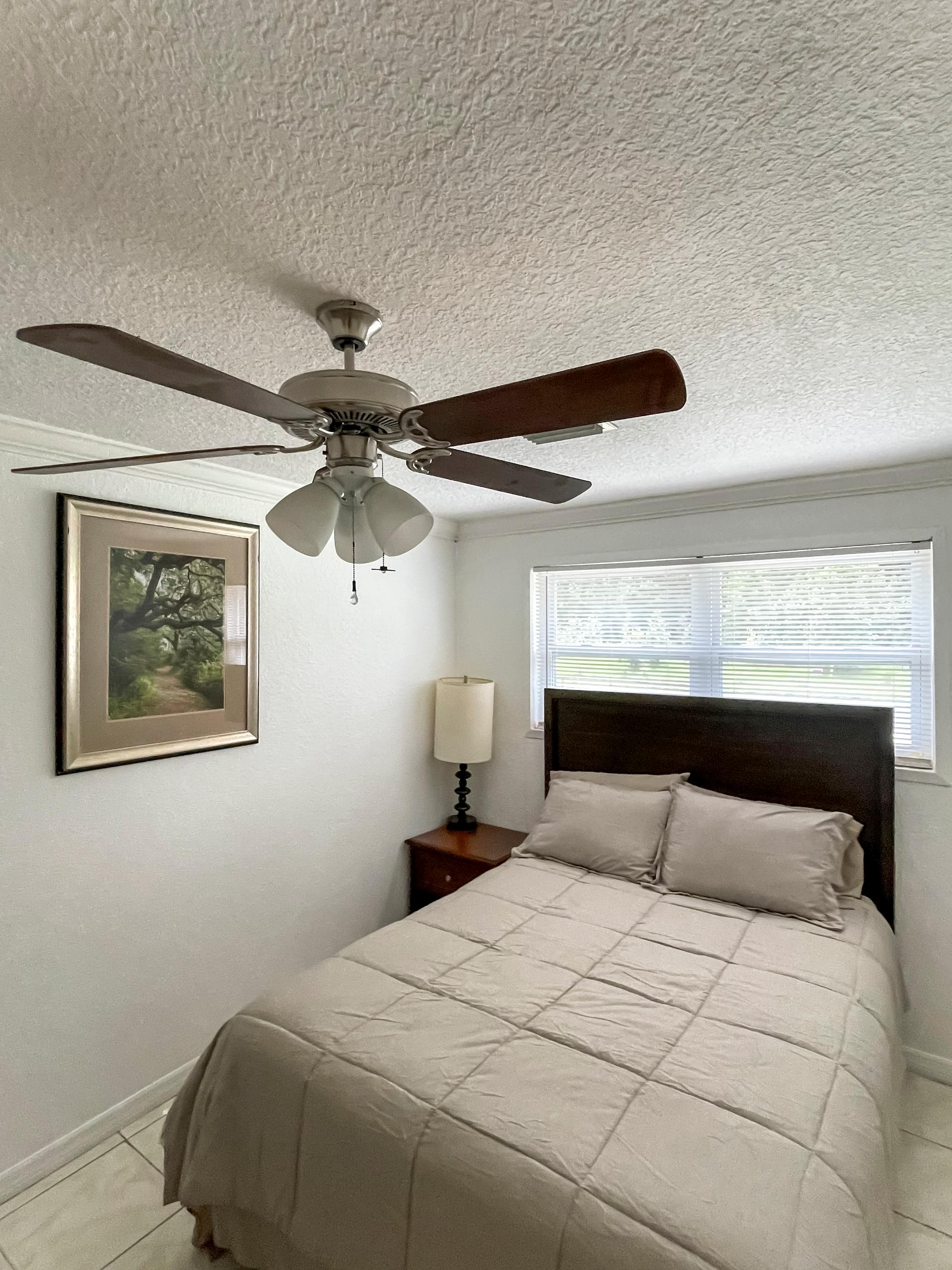 bedroom, detected:ceiling fan, bed, window blind