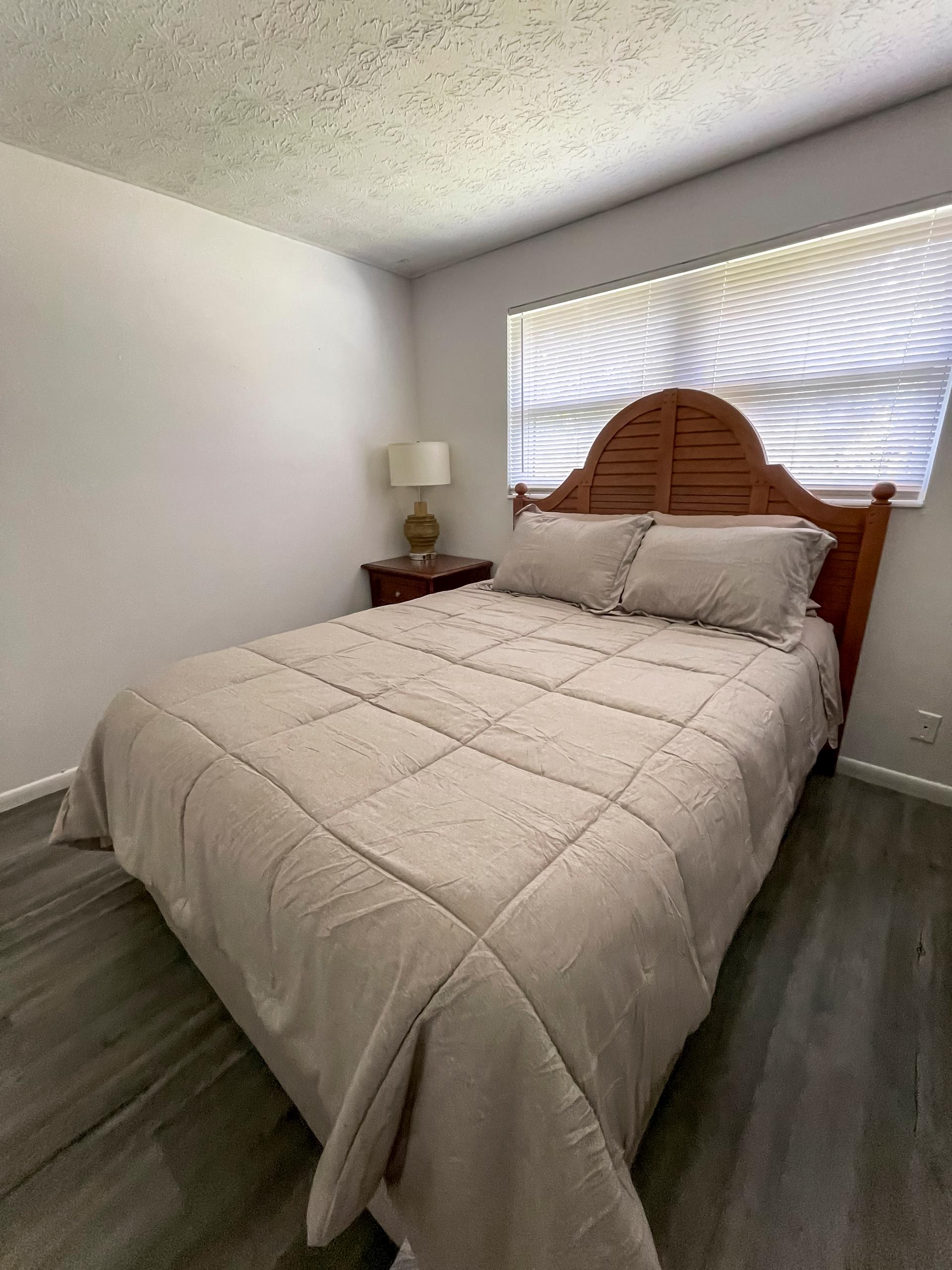 bedroom, detected:bed, window blind