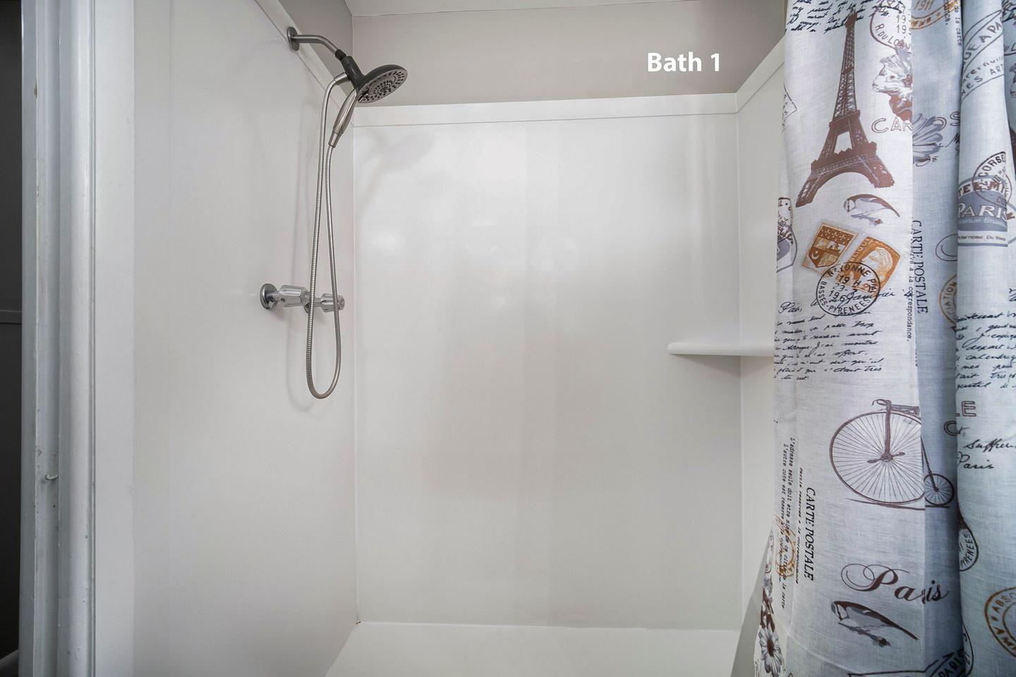 Bathroom(s)
