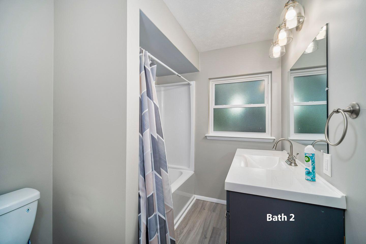 Bathroom(s)