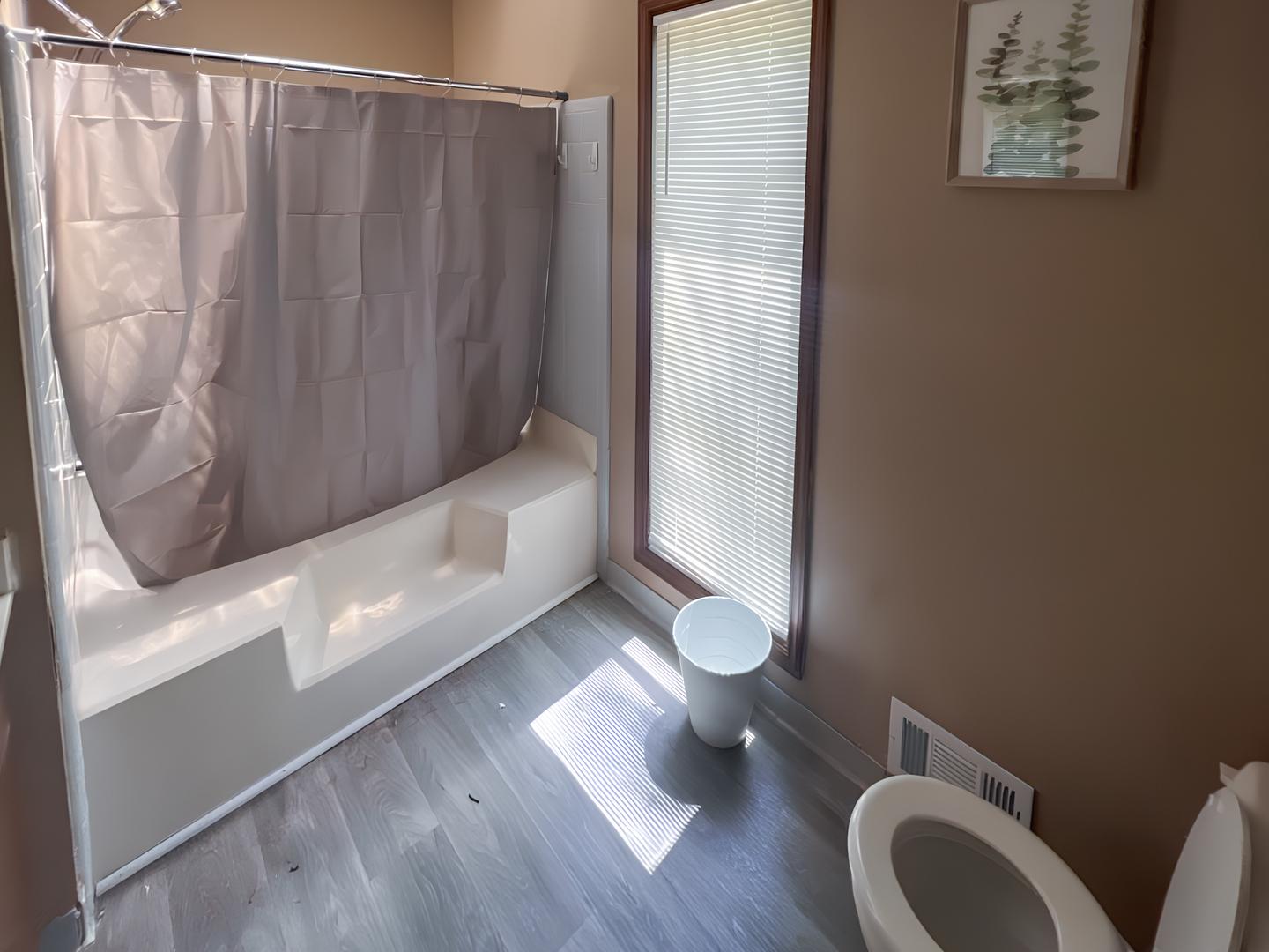 Bathroom(s)