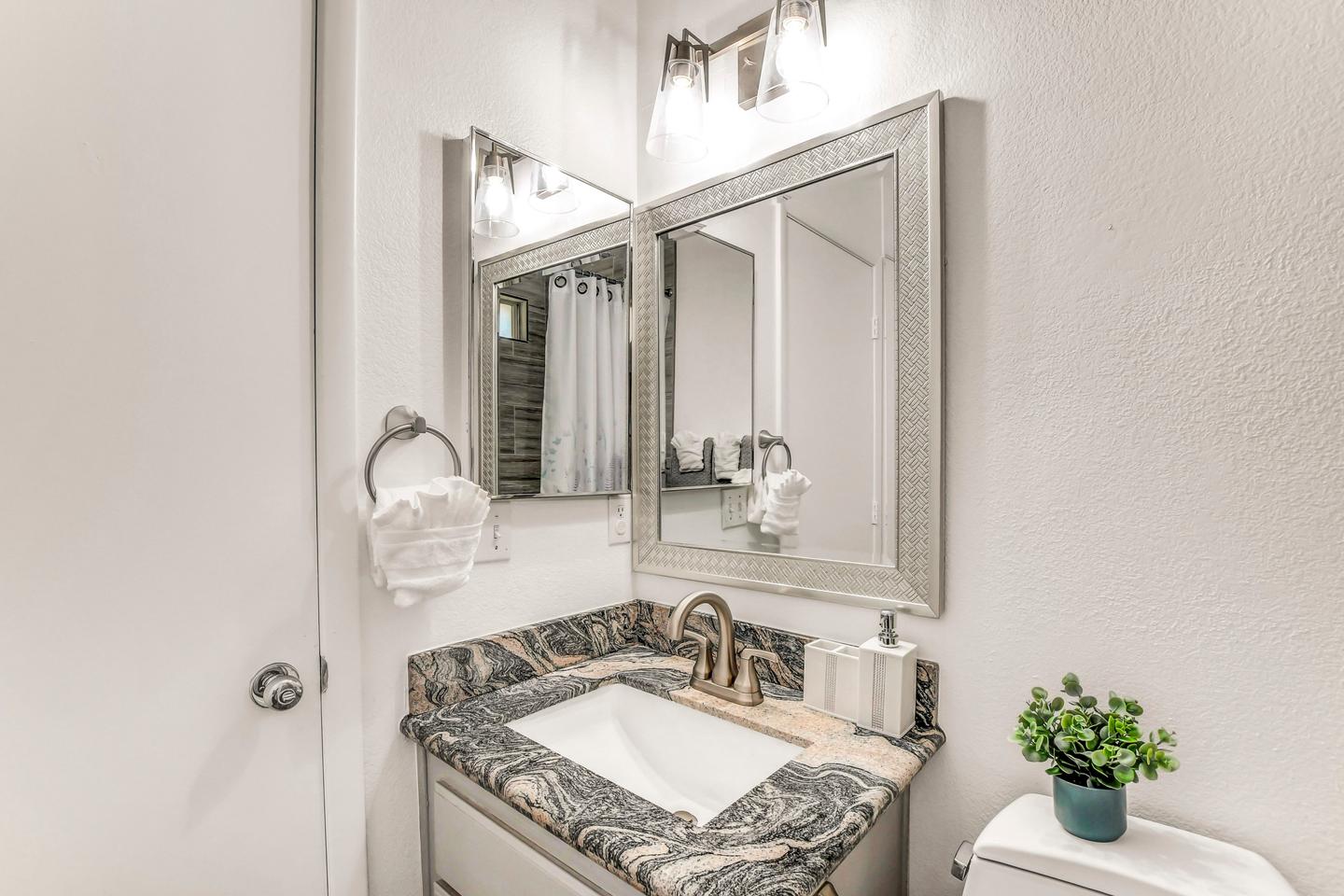 Bathroom(s)
