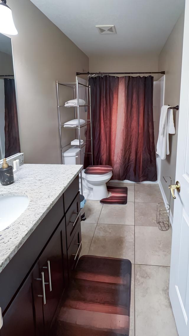 Bathroom(s)