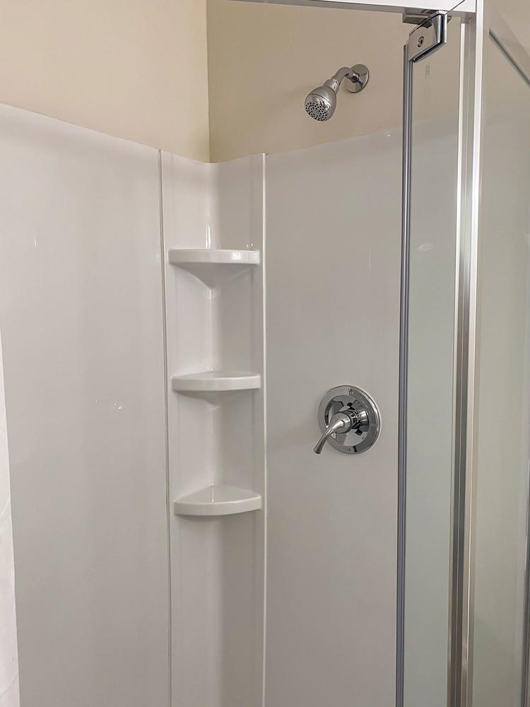 Bathroom(s)
