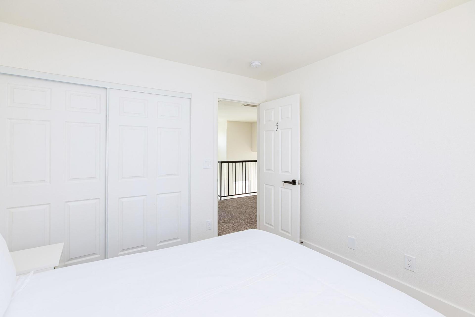 bedroom, detected:bed