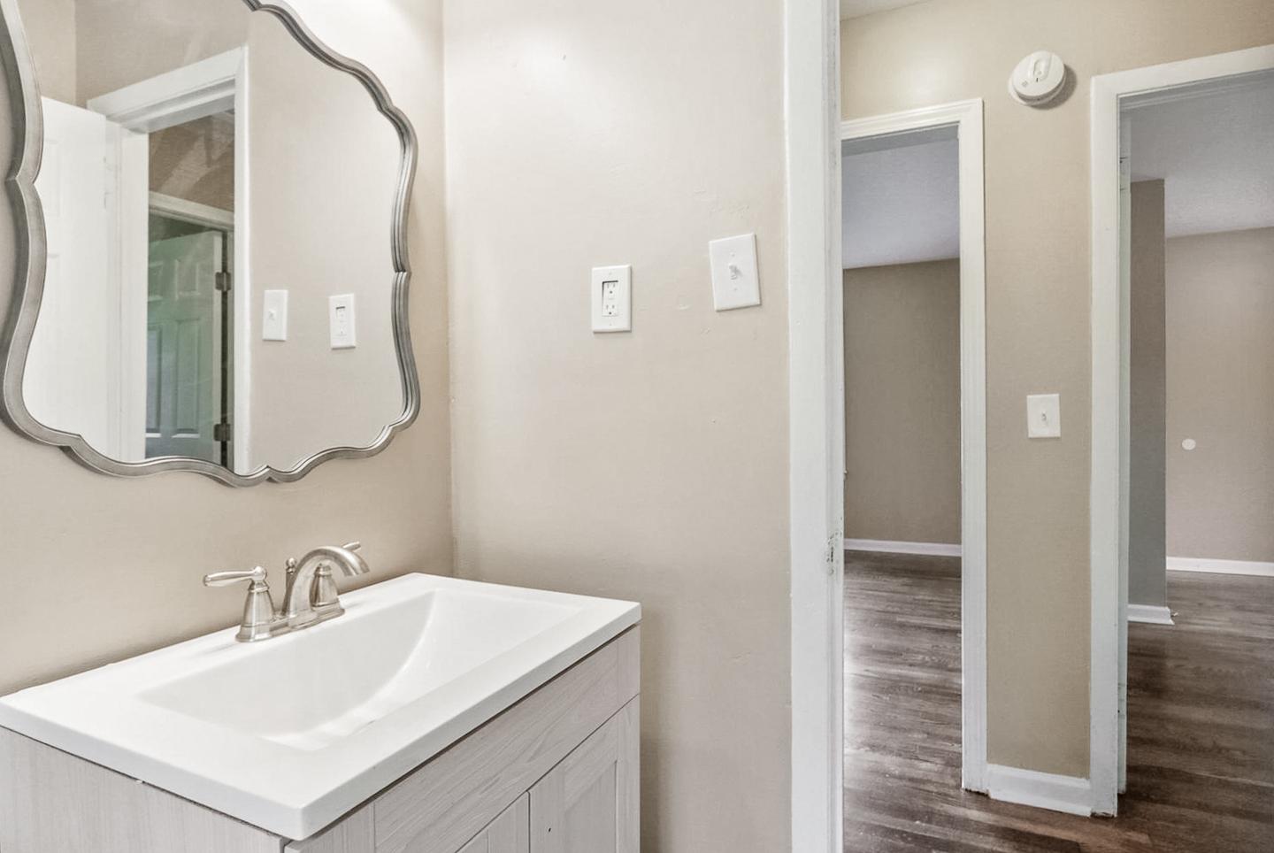 Bathroom(s)