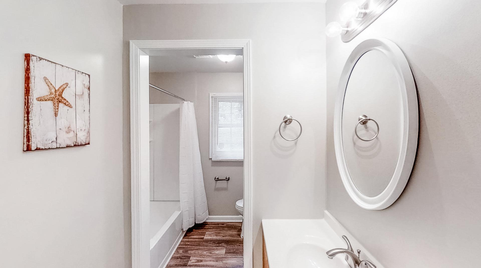 Bathroom(s)