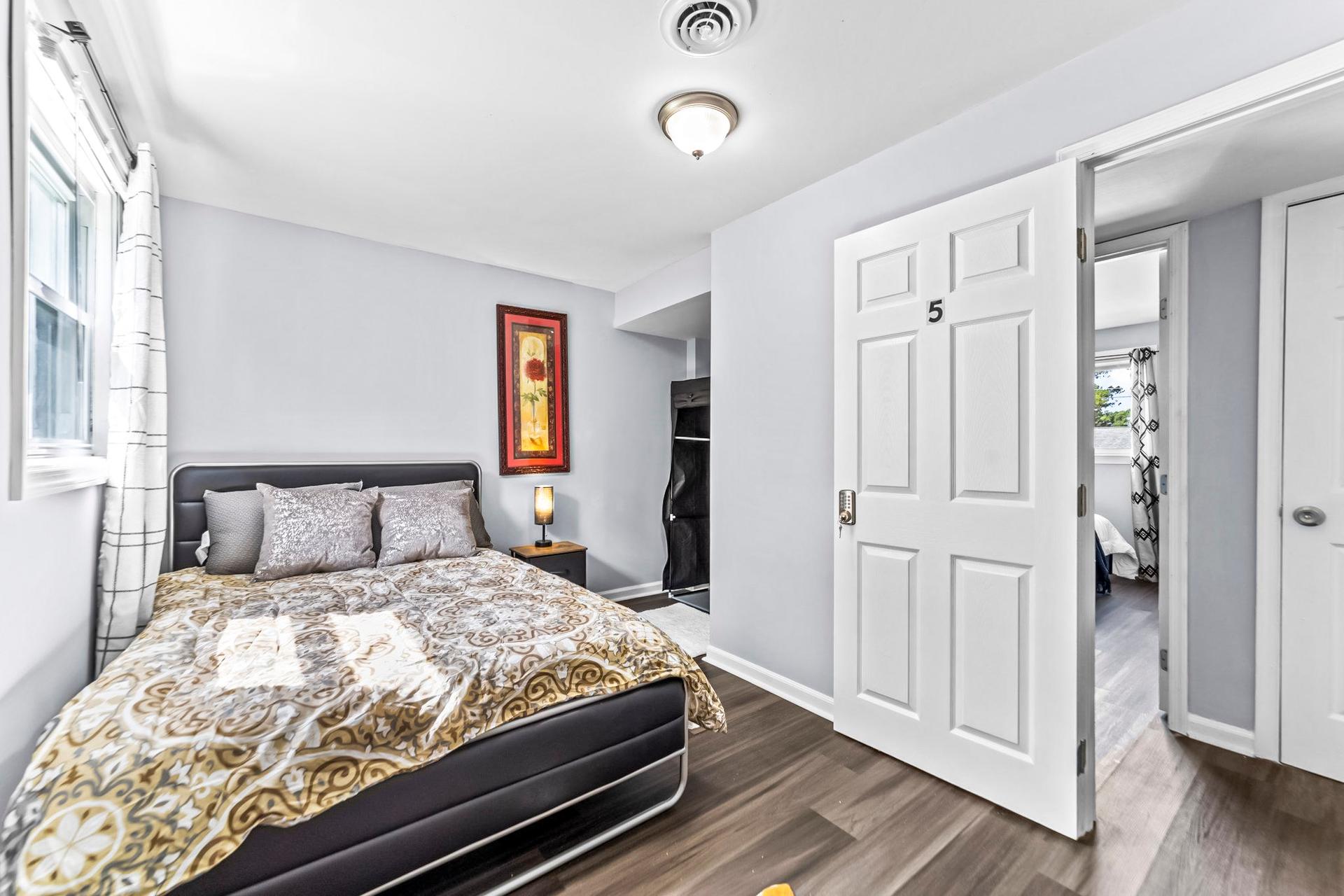 bedroom, detected:bed