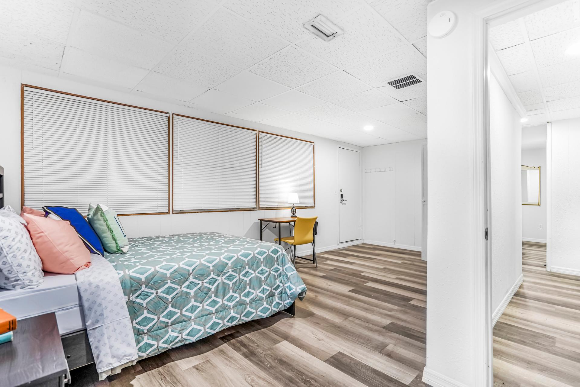 bedroom, detected:bed