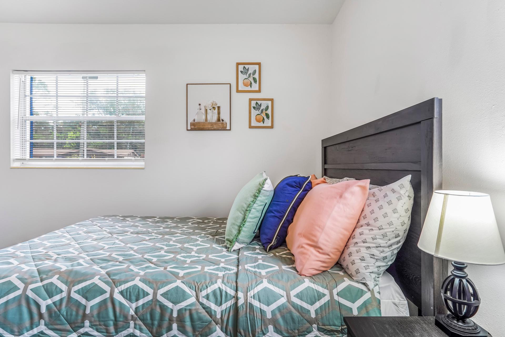 bedroom, detected:bed