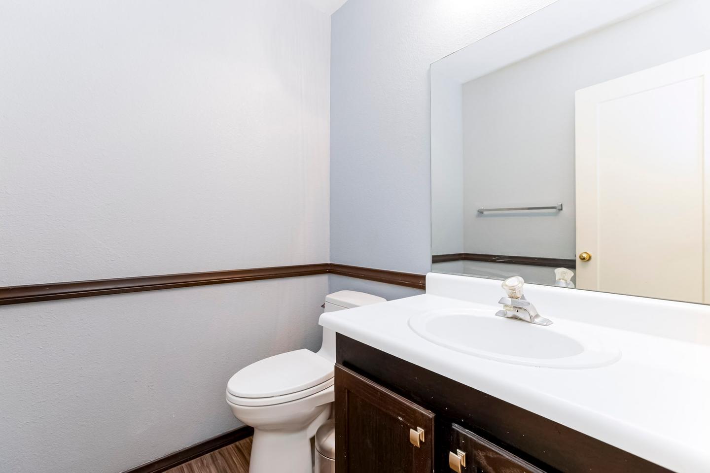 Bathroom(s)