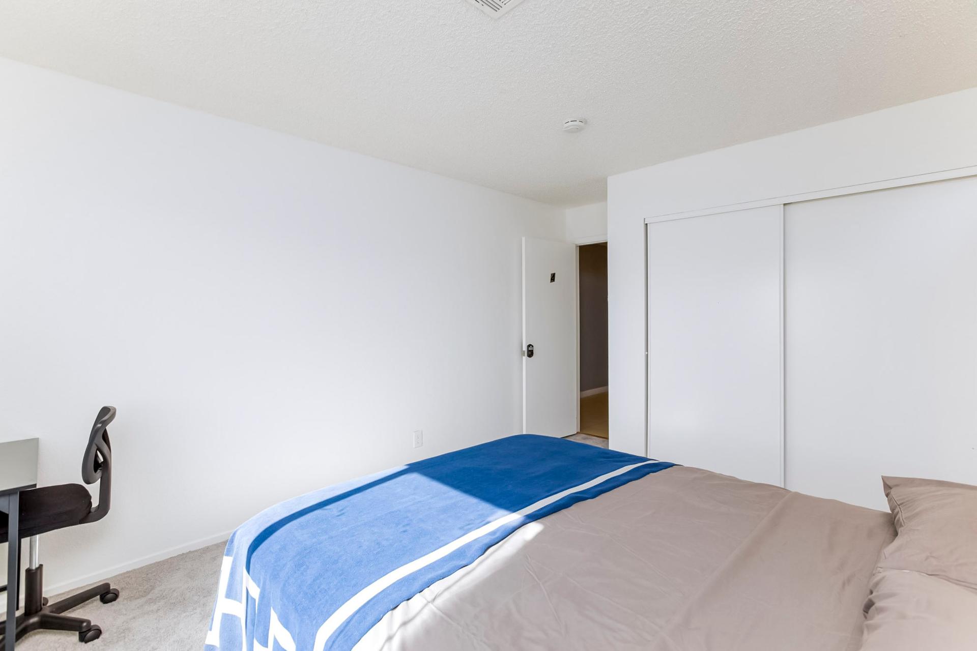 bedroom, detected:bed