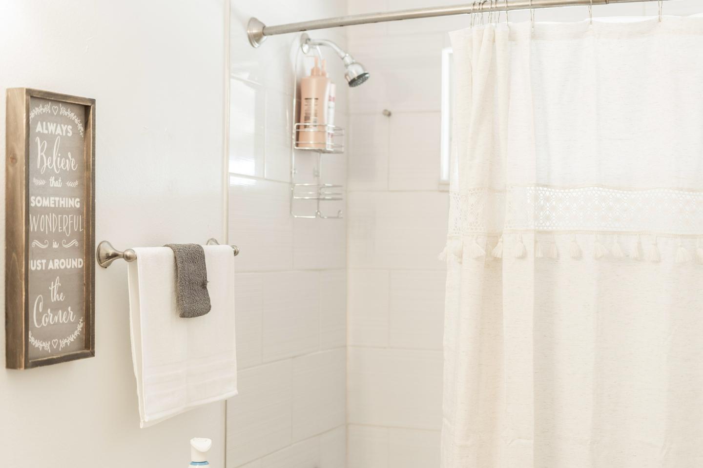Bathroom(s)
