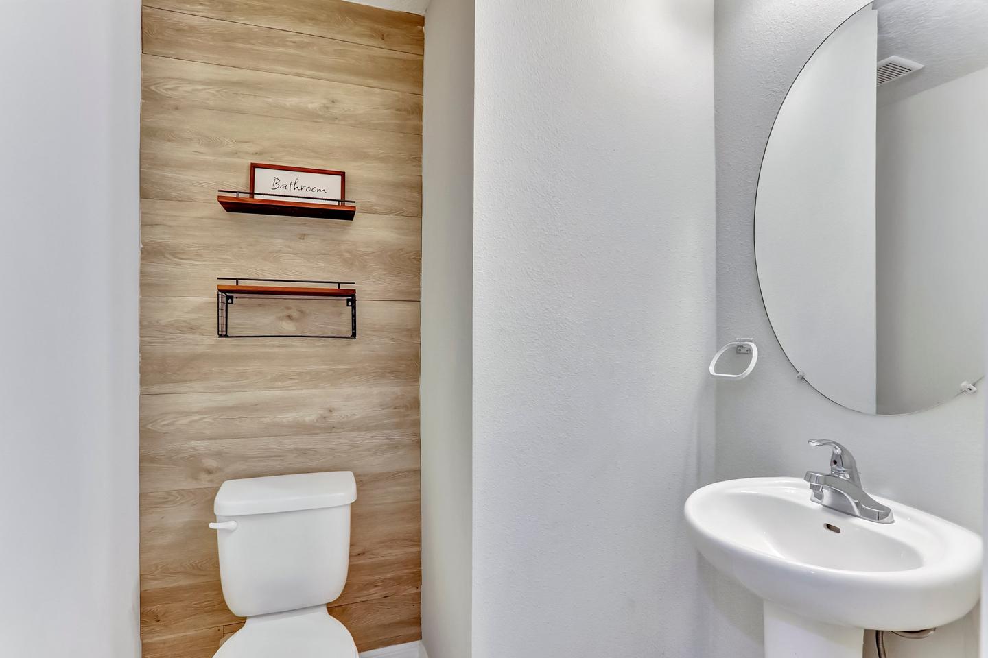 Bathroom(s)