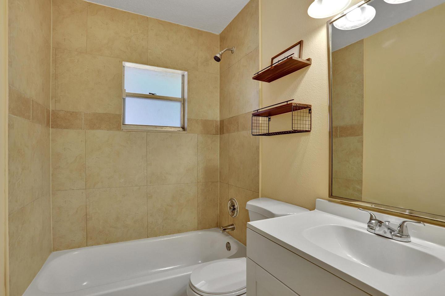 Bathroom(s)