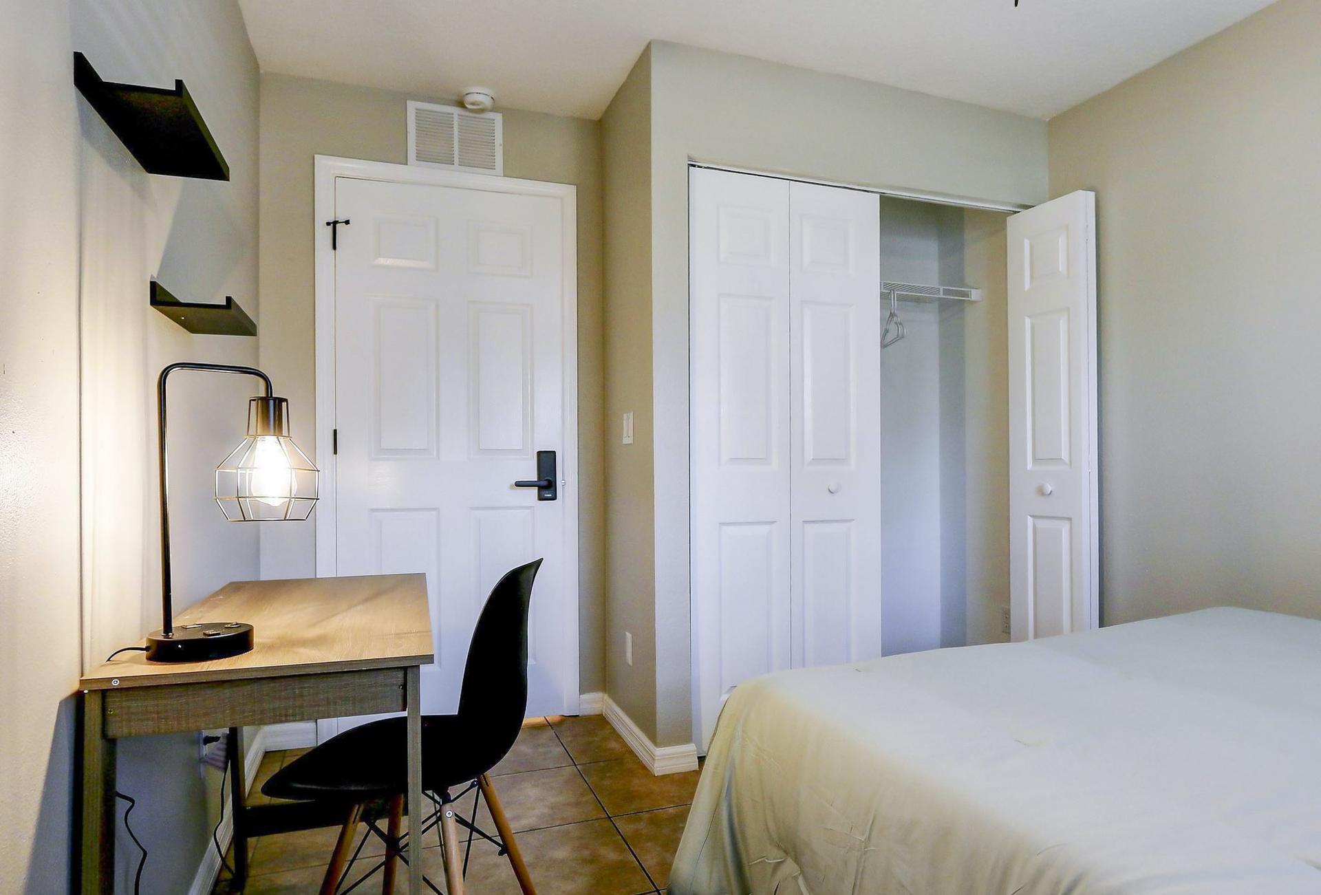 bedroom, detected:bed