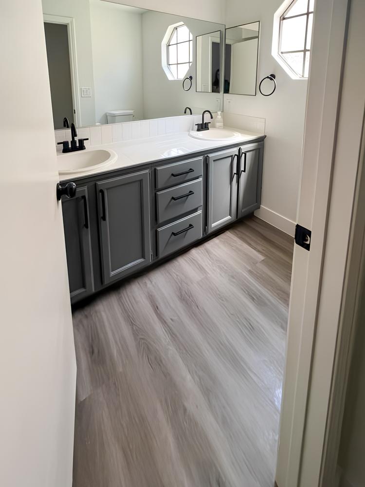Bathroom(s)