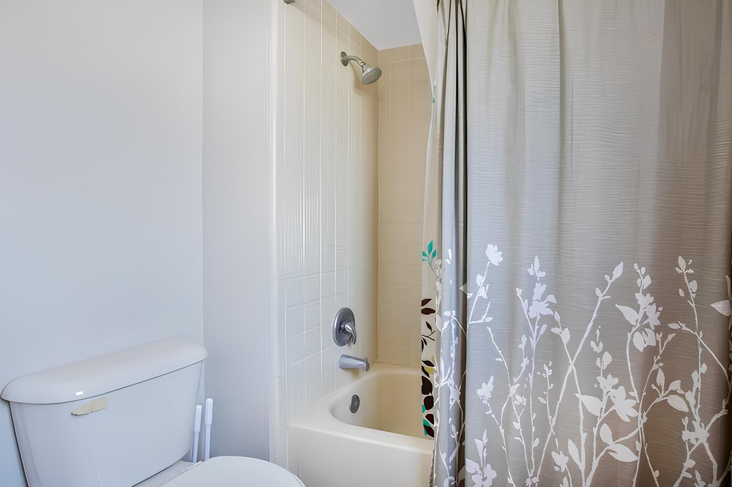 Bathroom(s)