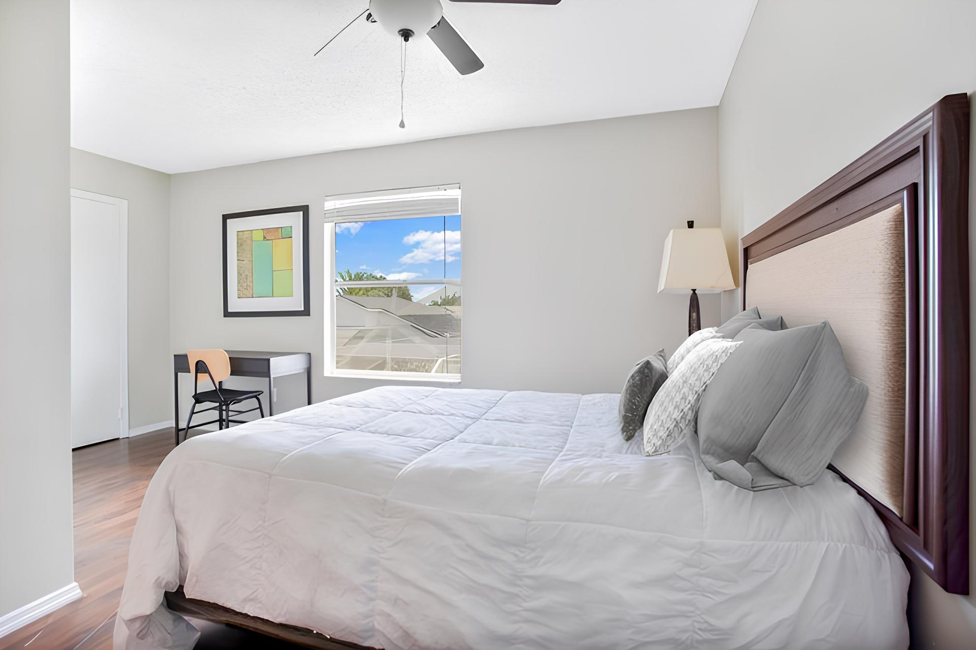 bedroom, detected:ceiling fan, bed