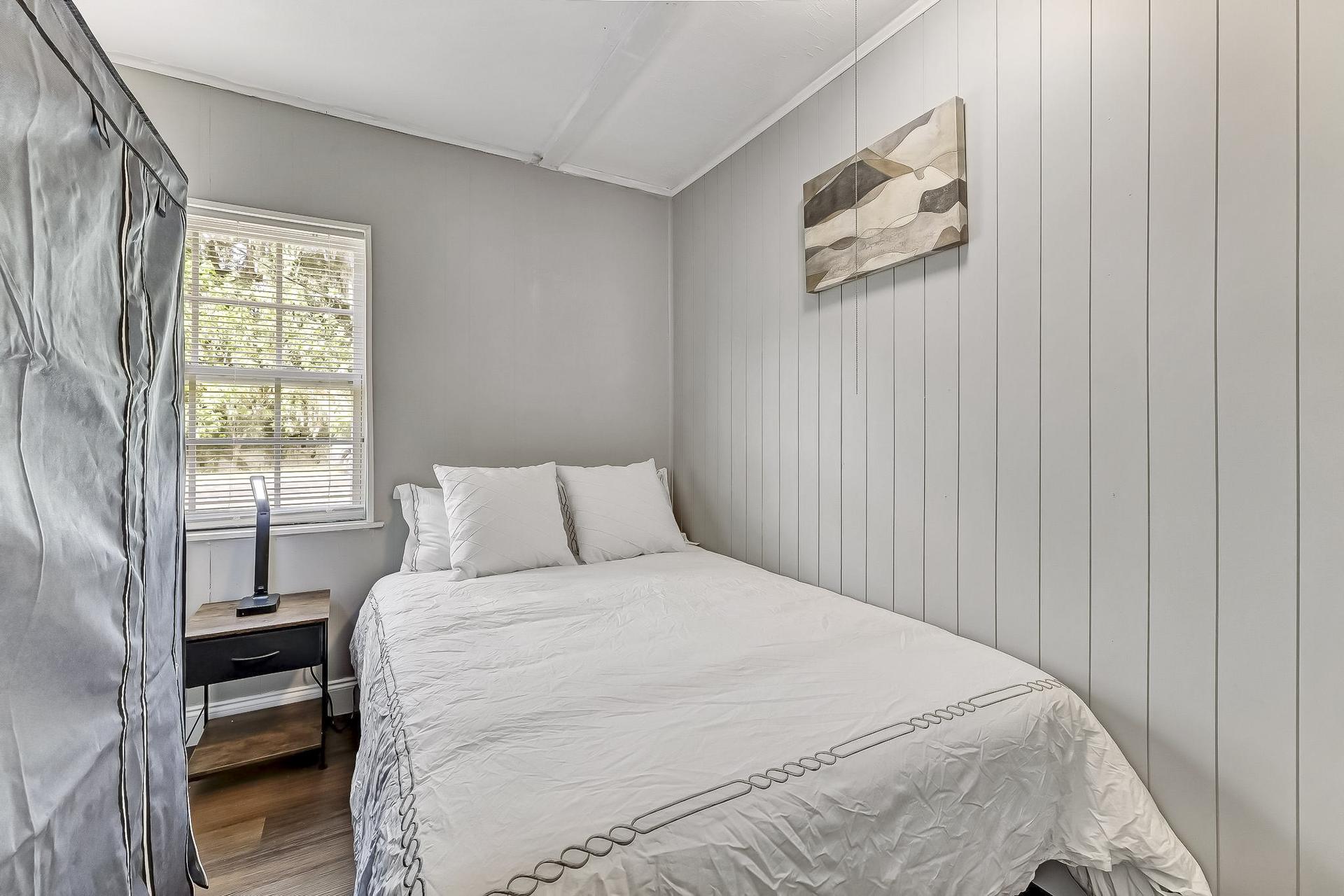 bedroom, detected:bed