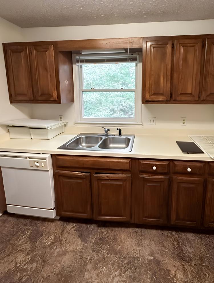 Common spaces including the kitchen