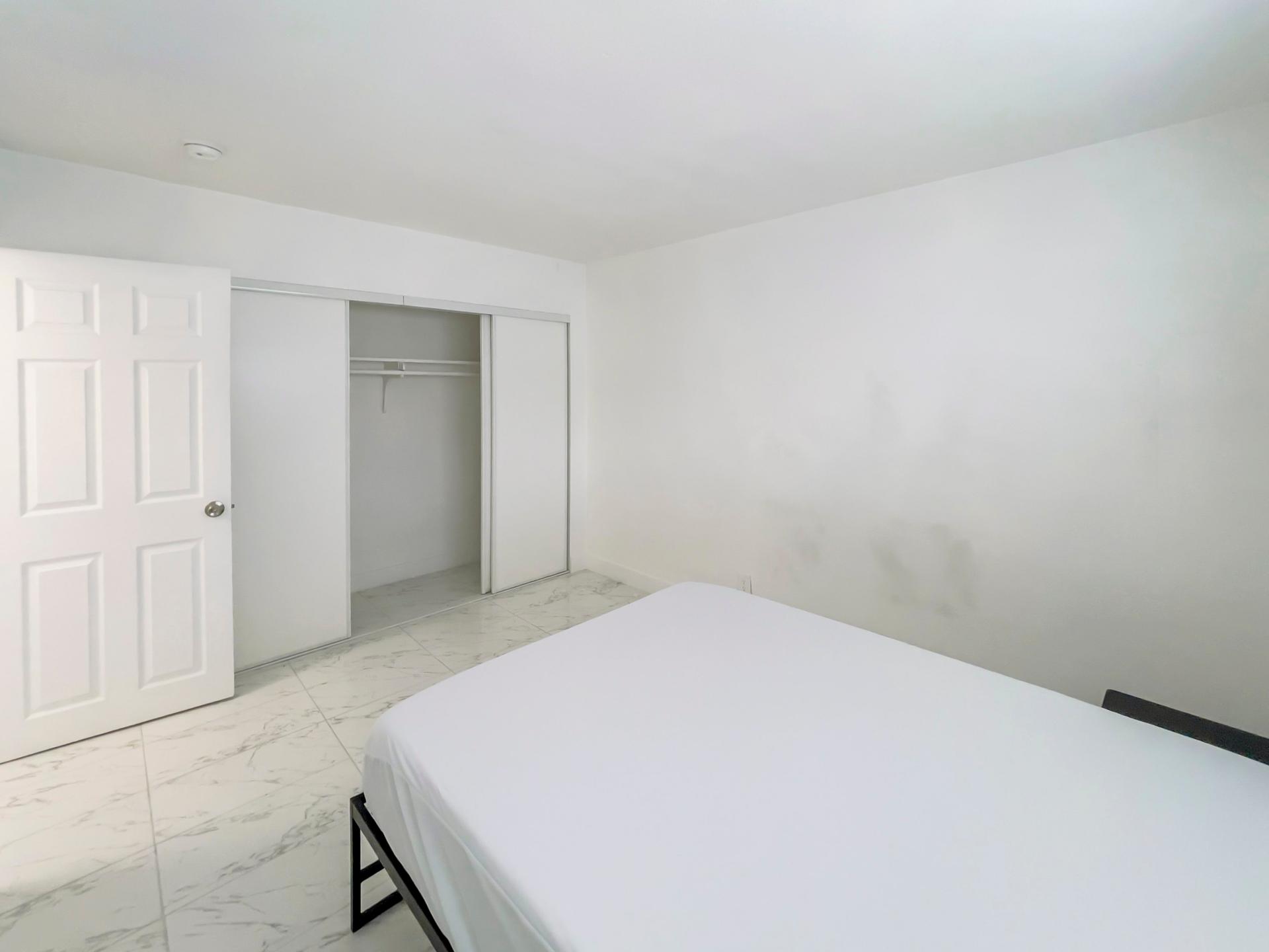 bedroom, detected:bed