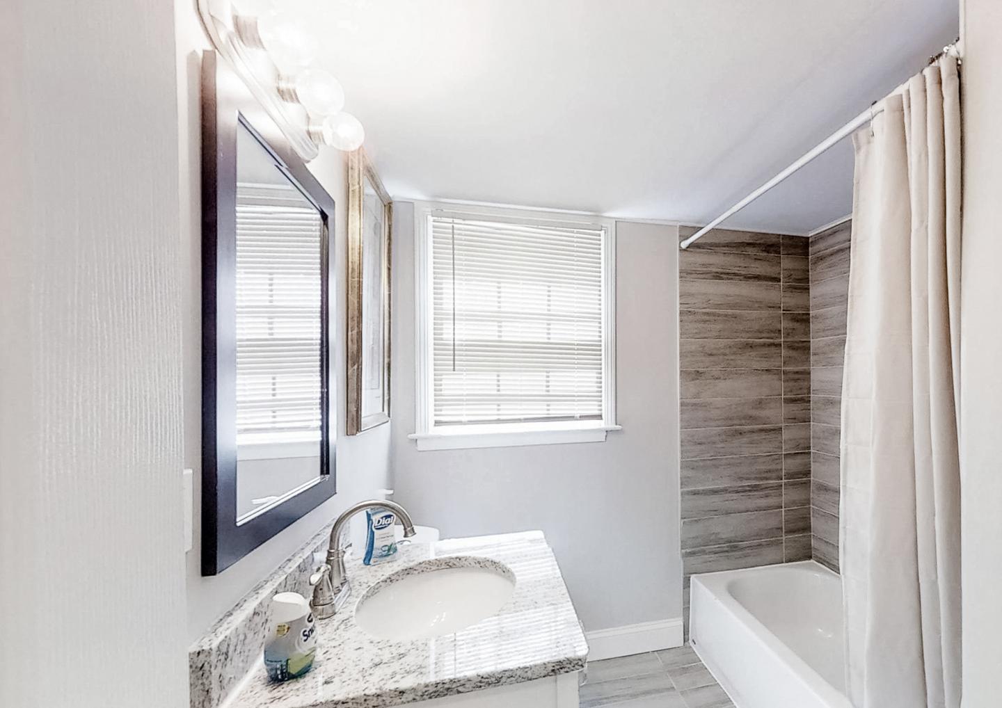 Bathroom(s)