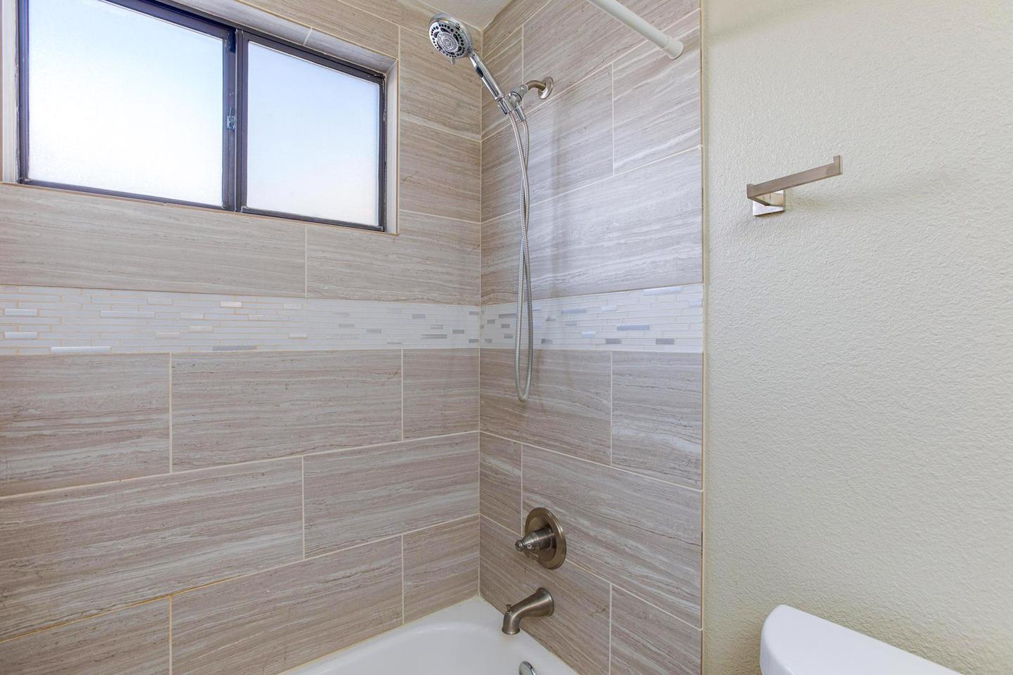 Bathroom(s)