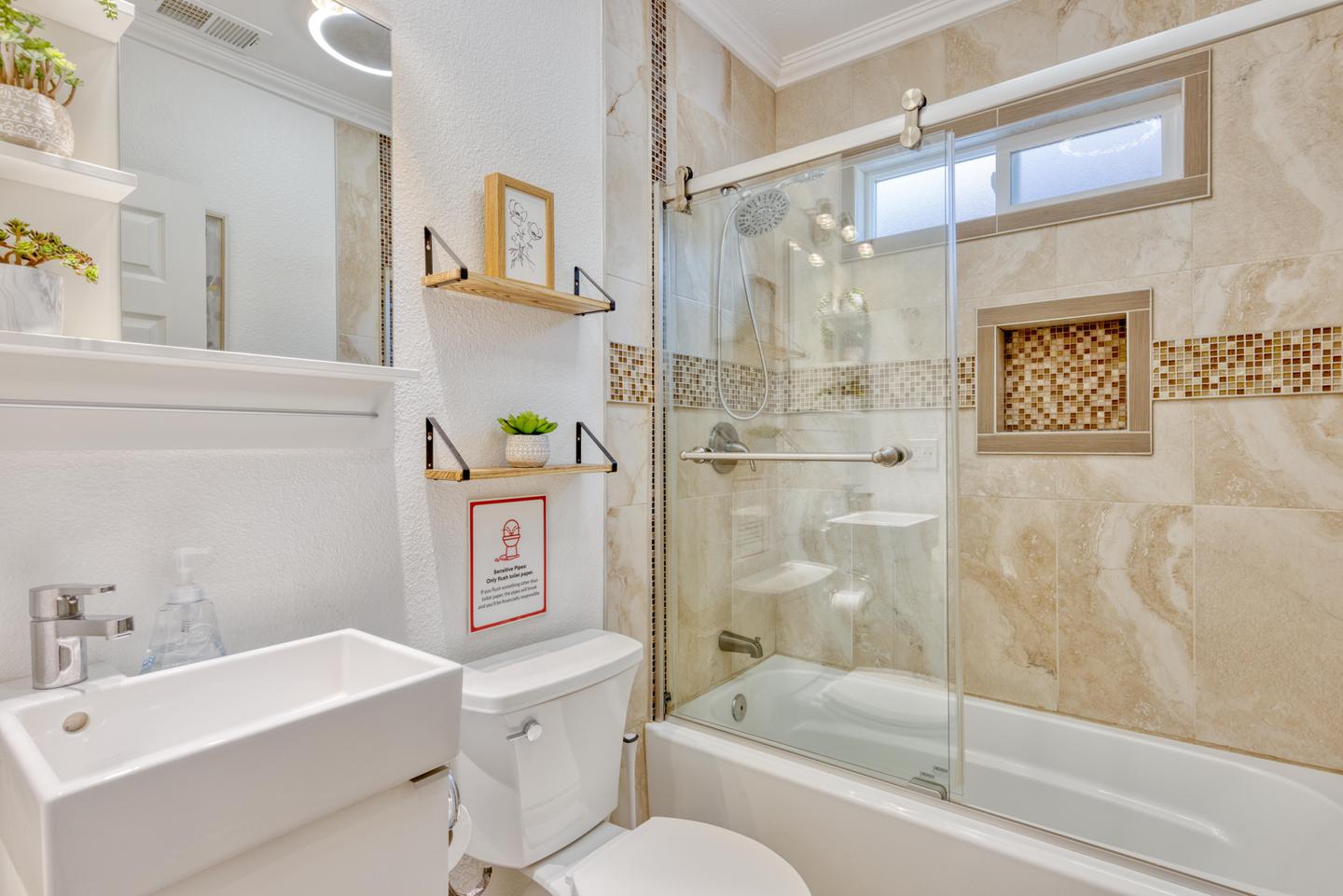 Bathroom(s)
