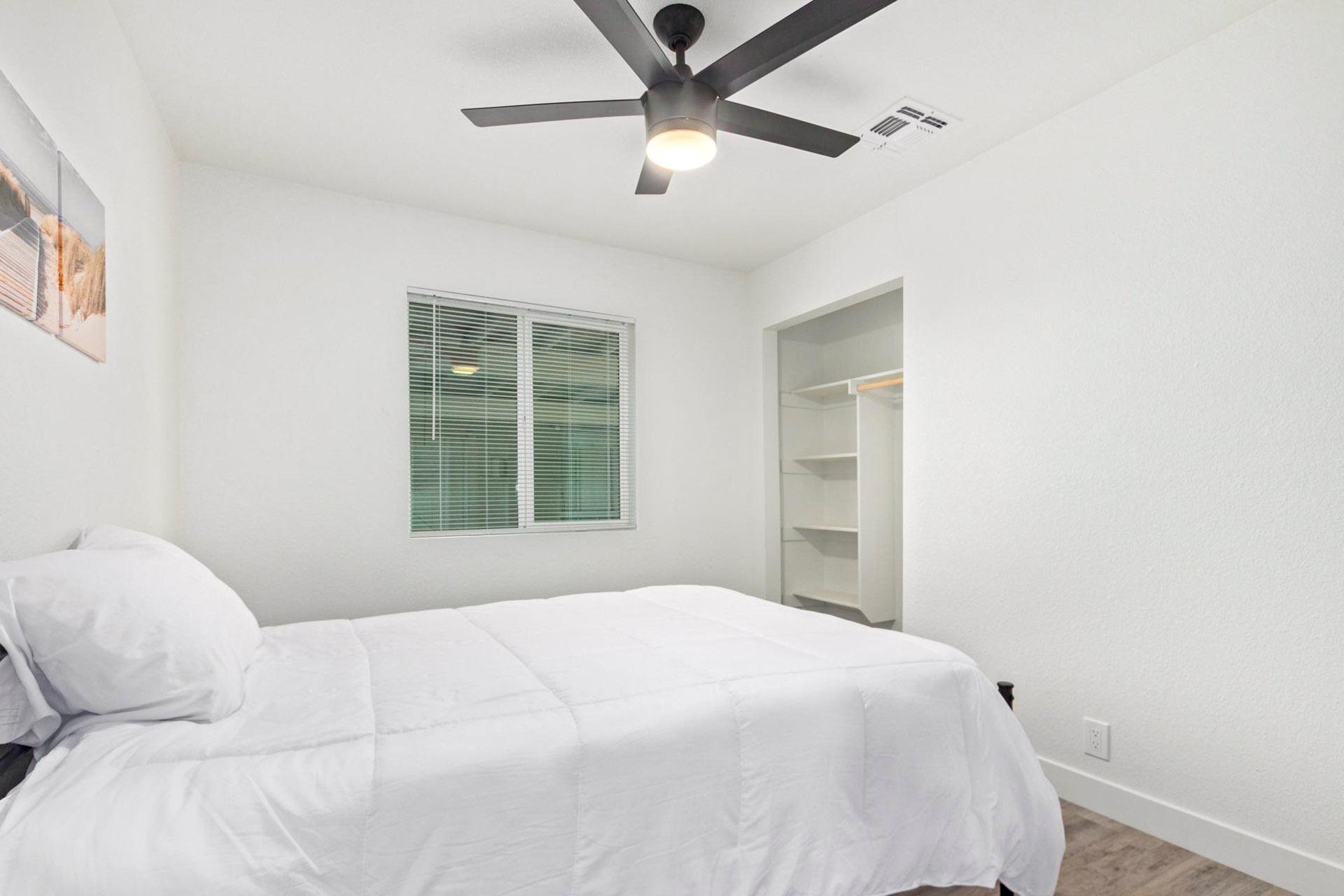 bedroom, detected:ceiling fan, bed, window blind