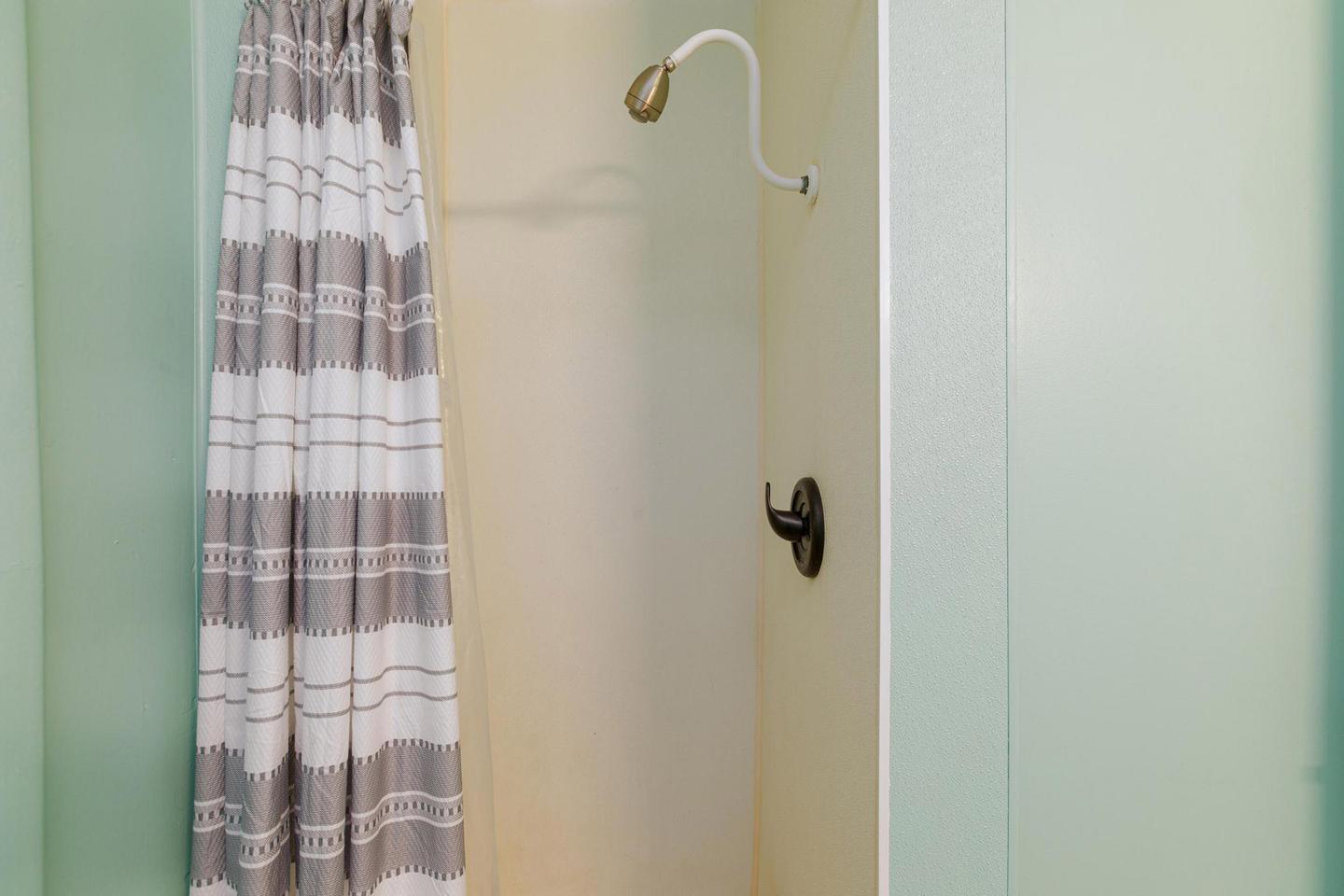 Bathroom(s)