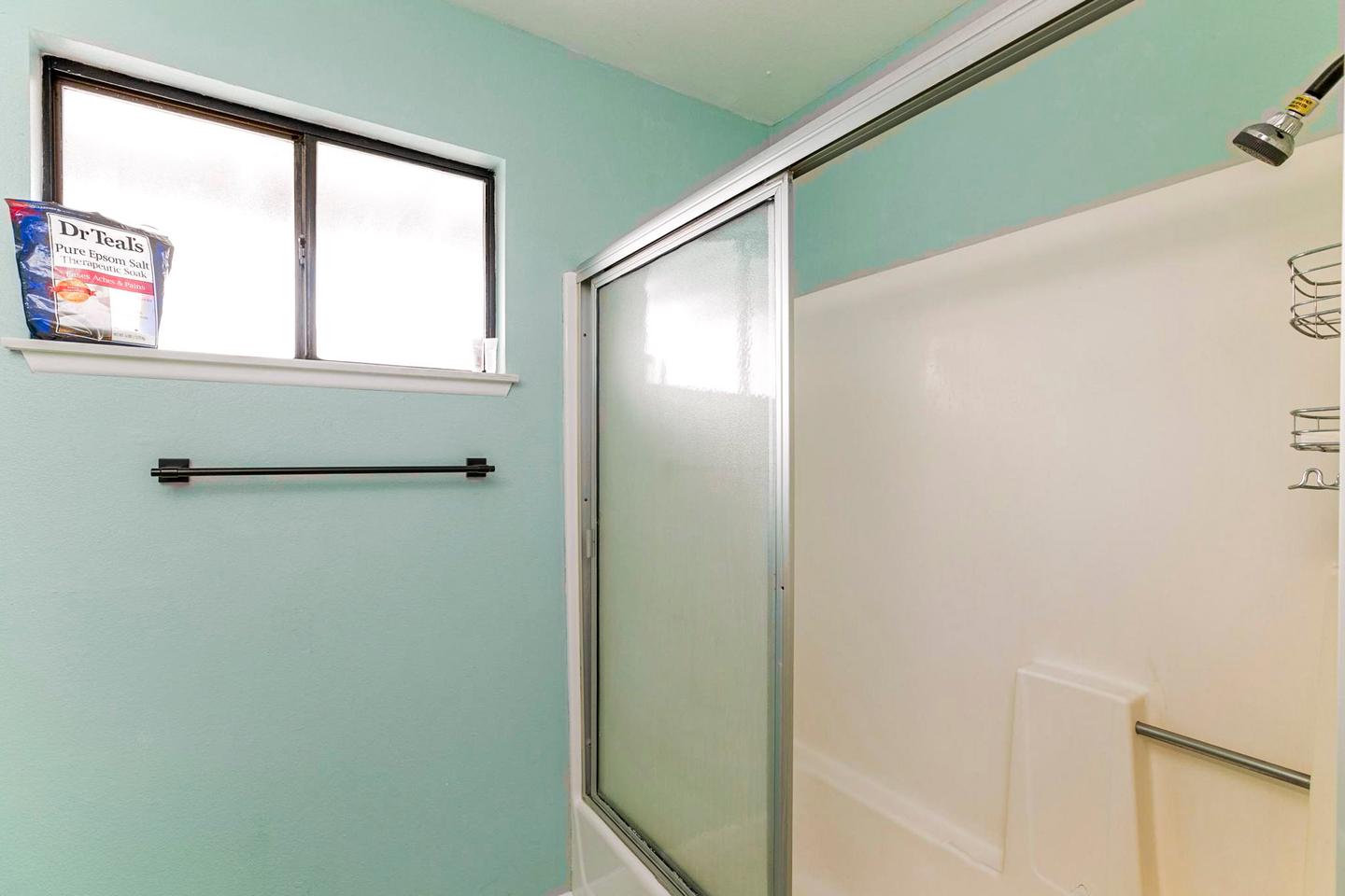 Bathroom(s)