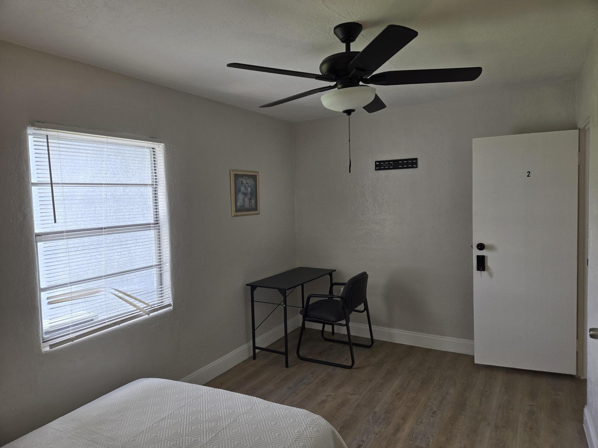 Wall mount for TV