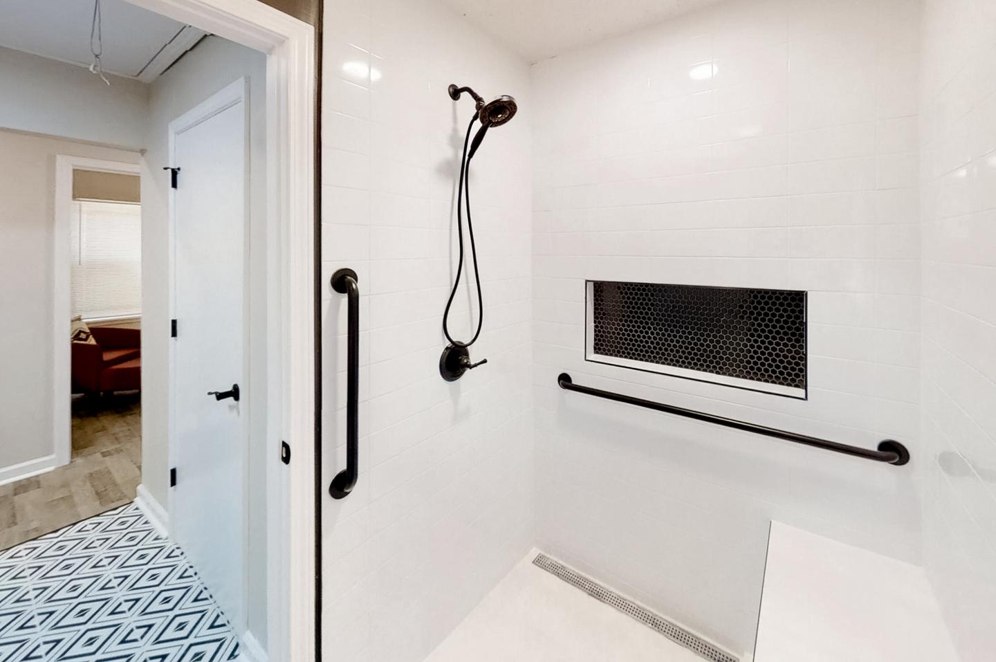 Bathroom(s)