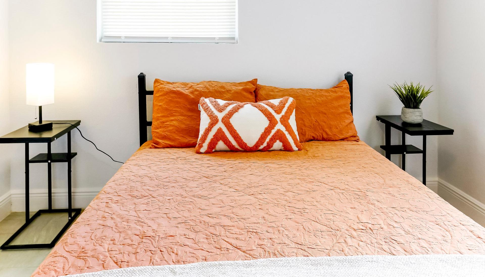 bedroom, detected:bed