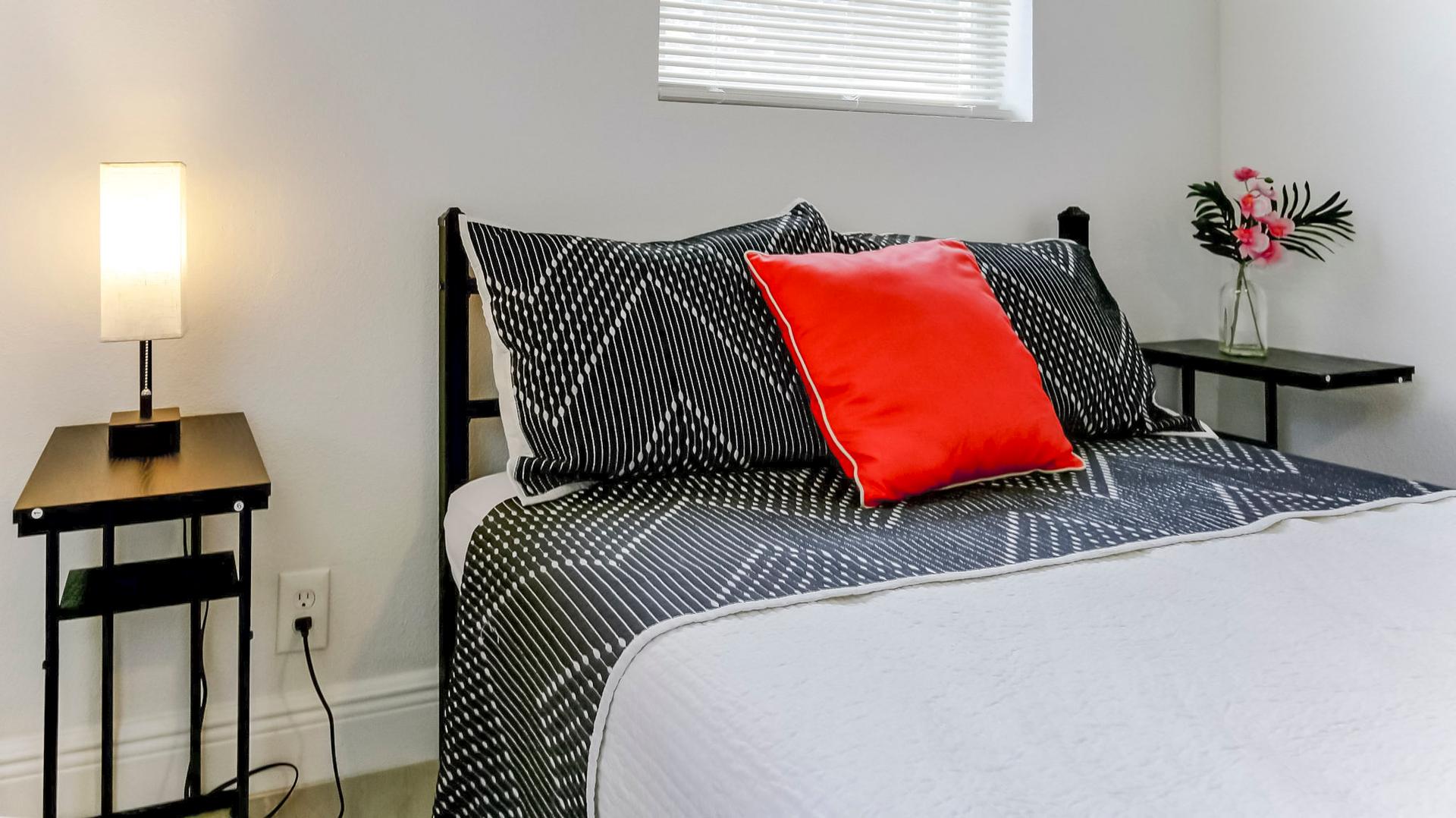 bedroom, detected:bed, window blind