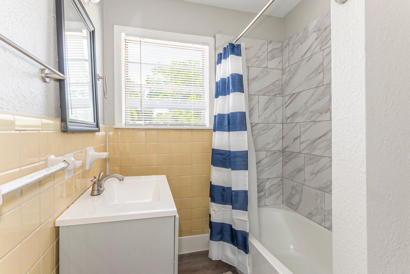 Bathroom(s)
