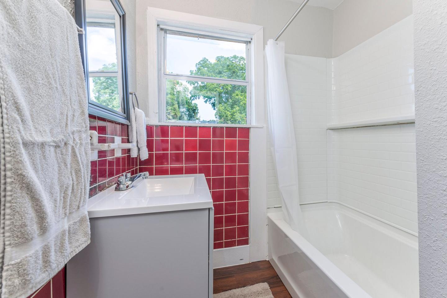 Bathroom(s)