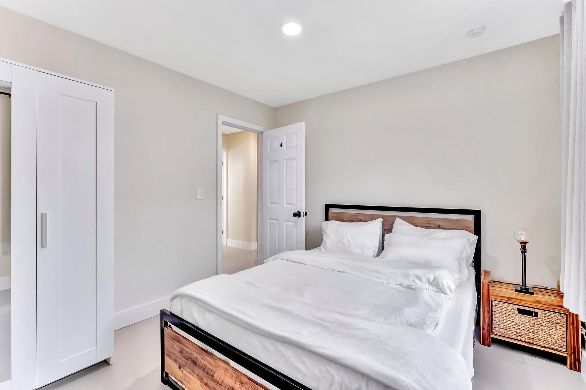 bedroom, detected:bed