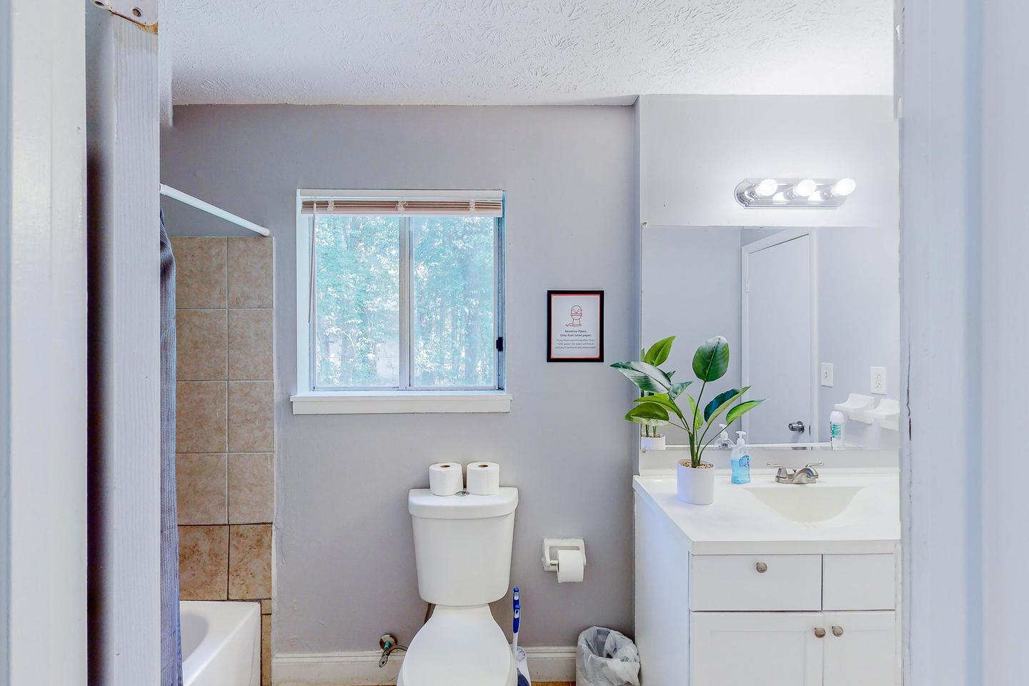 Bathroom(s)