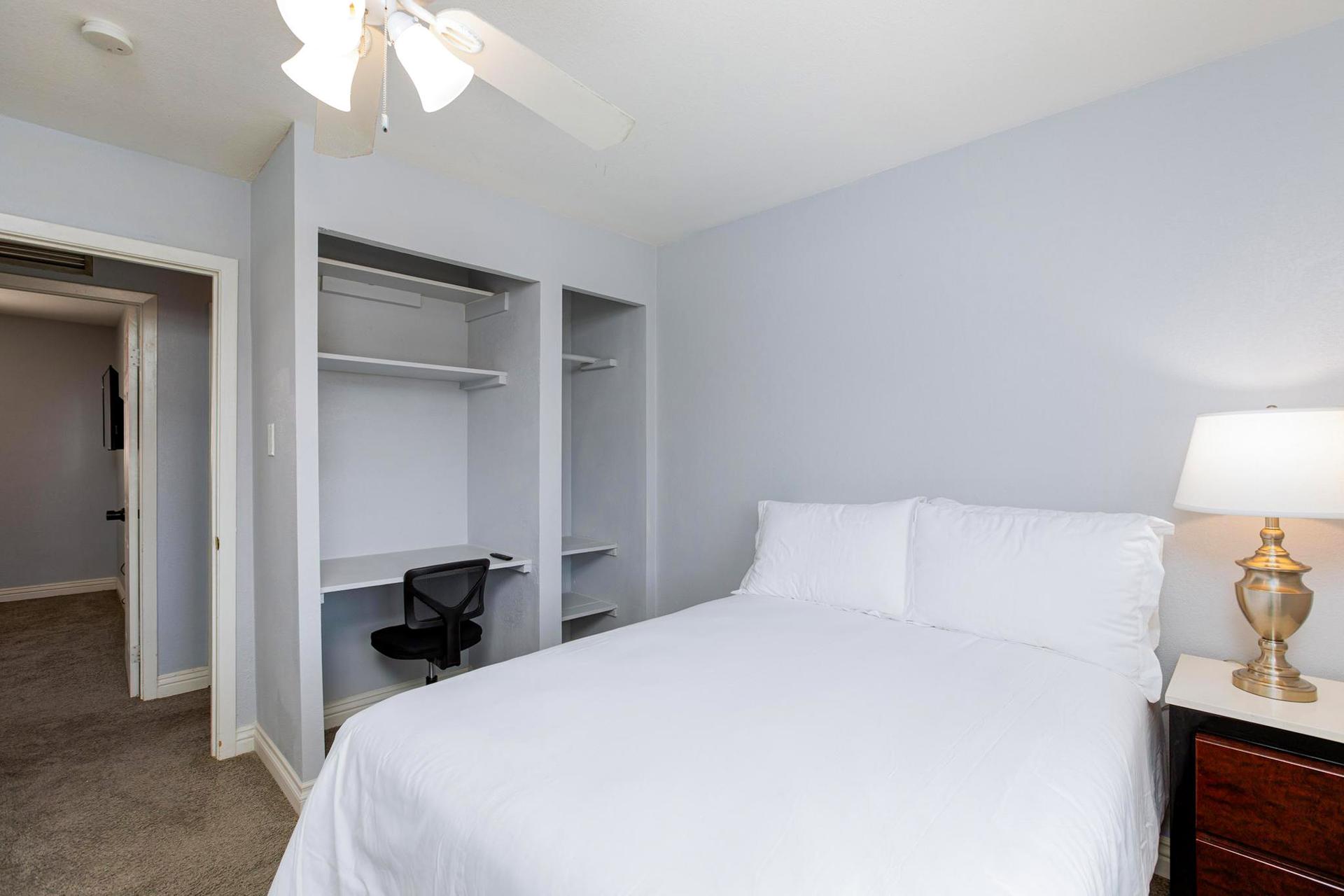 bedroom, detected:ceiling fan, bed
