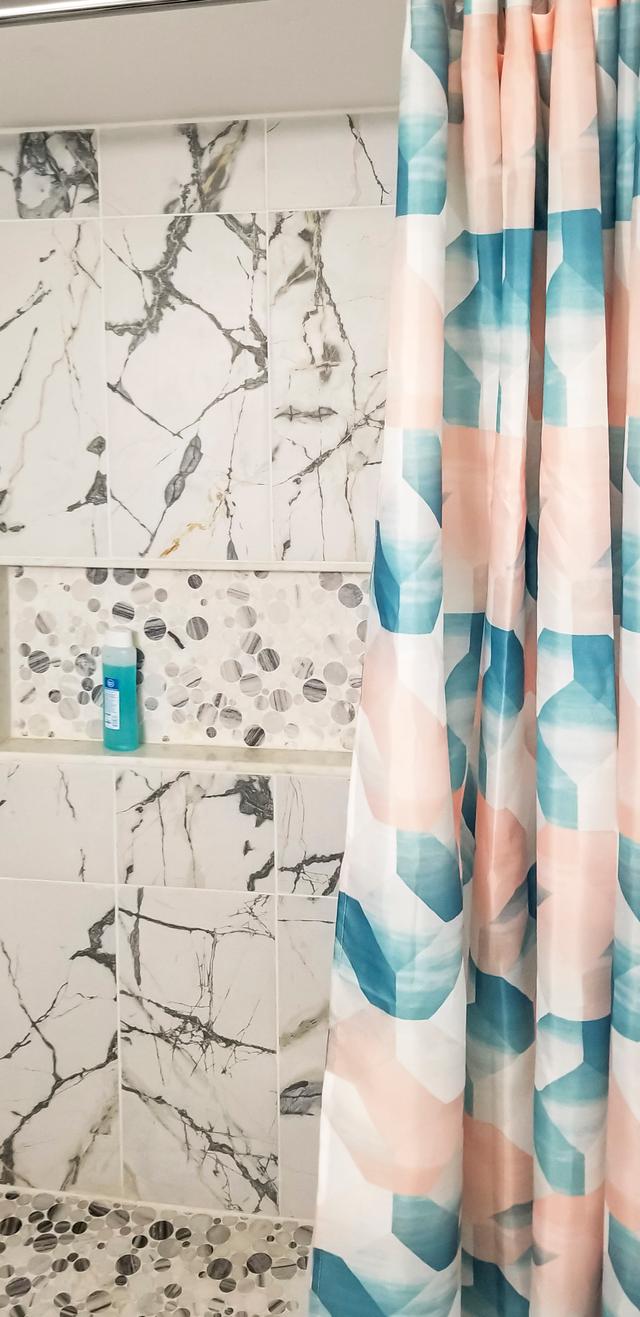 Bathroom(s)